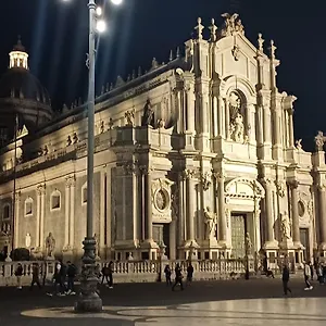 Il Sole Nel Cuore , Aeroporto di Catania Fontana Rossa Italia